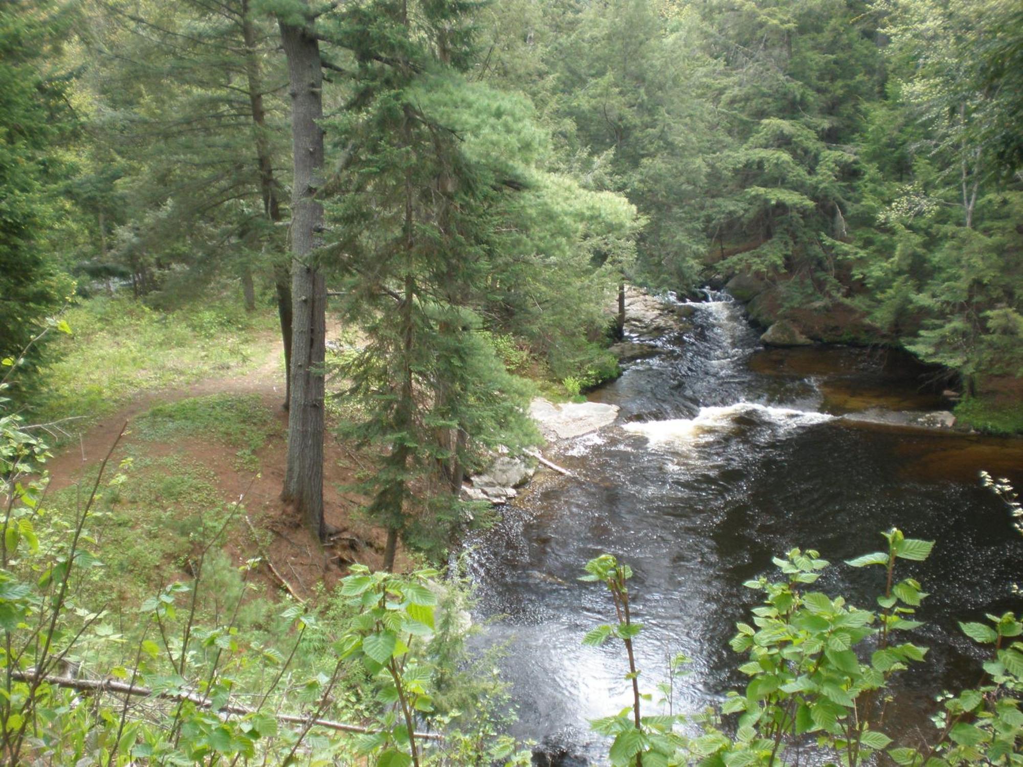 Dwight Riverside Inn Εξωτερικό φωτογραφία