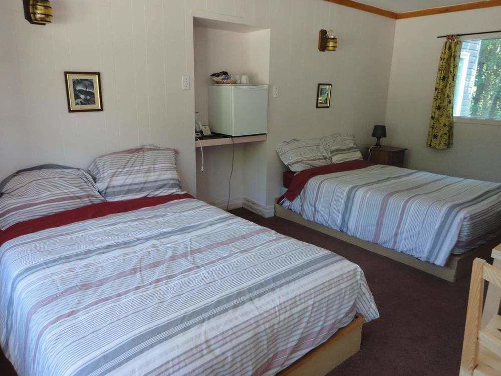 Dwight Riverside Inn Εξωτερικό φωτογραφία