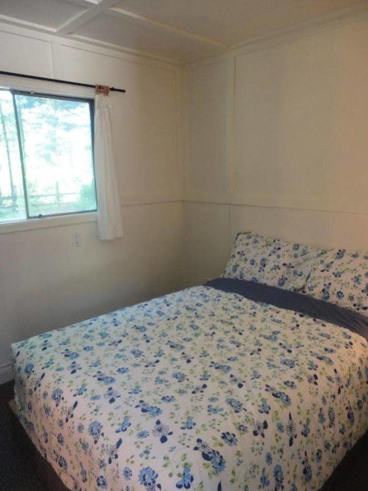 Dwight Riverside Inn Εξωτερικό φωτογραφία