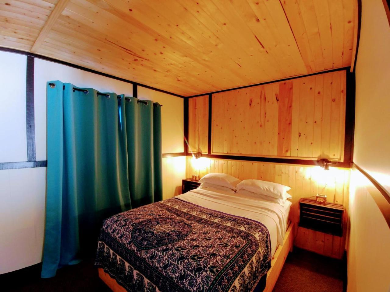 Dwight Riverside Inn Εξωτερικό φωτογραφία