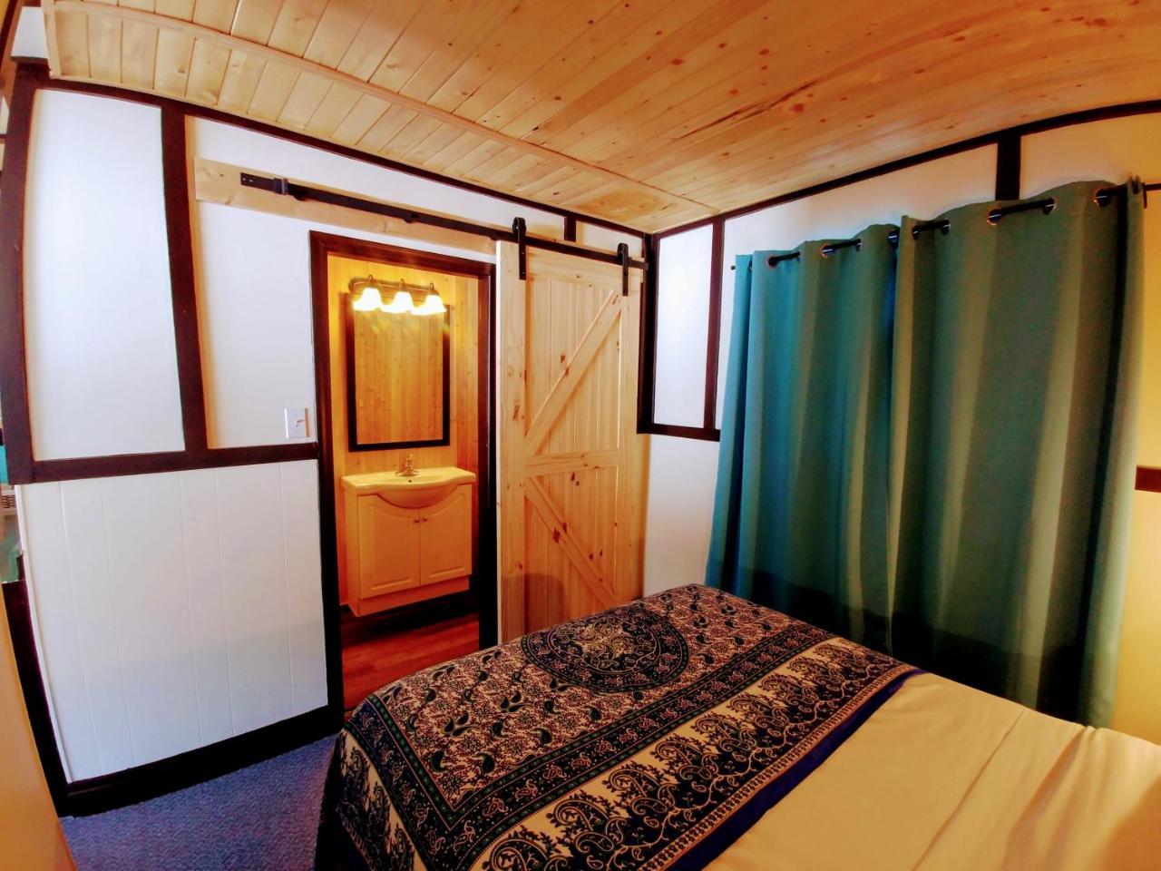 Dwight Riverside Inn Εξωτερικό φωτογραφία