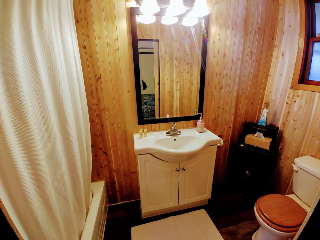 Dwight Riverside Inn Εξωτερικό φωτογραφία