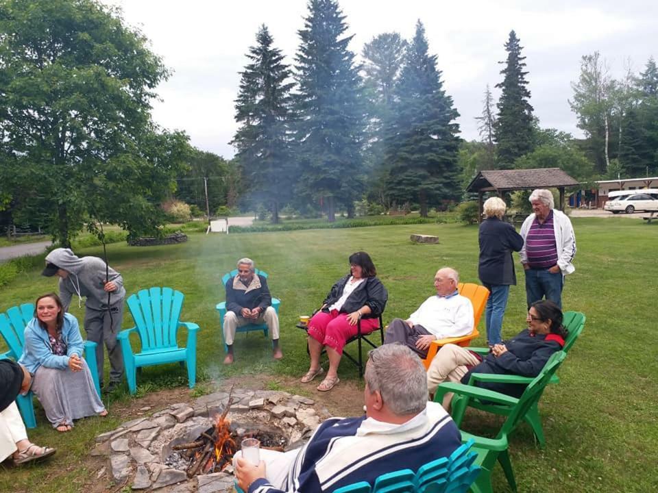 Dwight Riverside Inn Εξωτερικό φωτογραφία