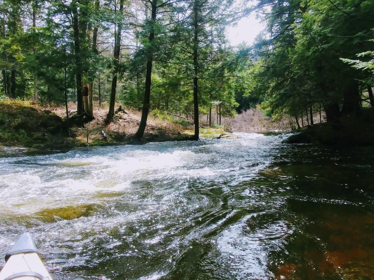 Dwight Riverside Inn Εξωτερικό φωτογραφία